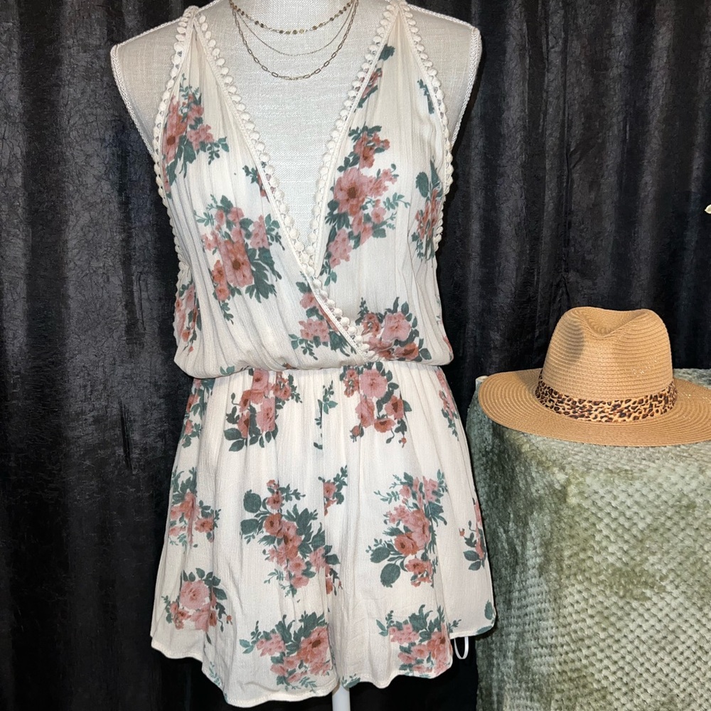 Juniors floral romper